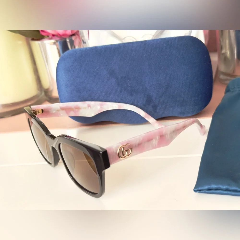 Pink/ Black Gucci Sunglasses - Picture 3 of 6